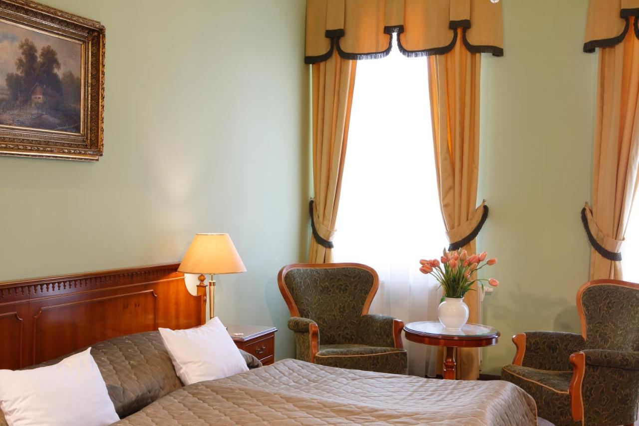 Отель Bristol Georgy House Карловы Вары Экстерьер фото